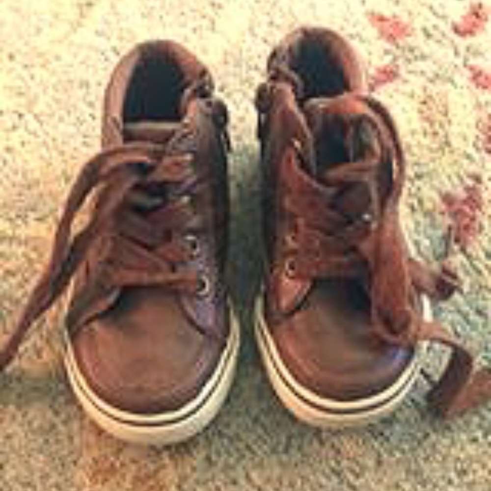 Cat and Jack  high top shoes